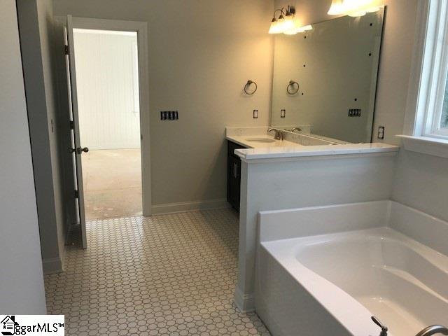 11 Bell Road Greenville, SC 29607 - Photo 12 of 22 Gallery Image 12