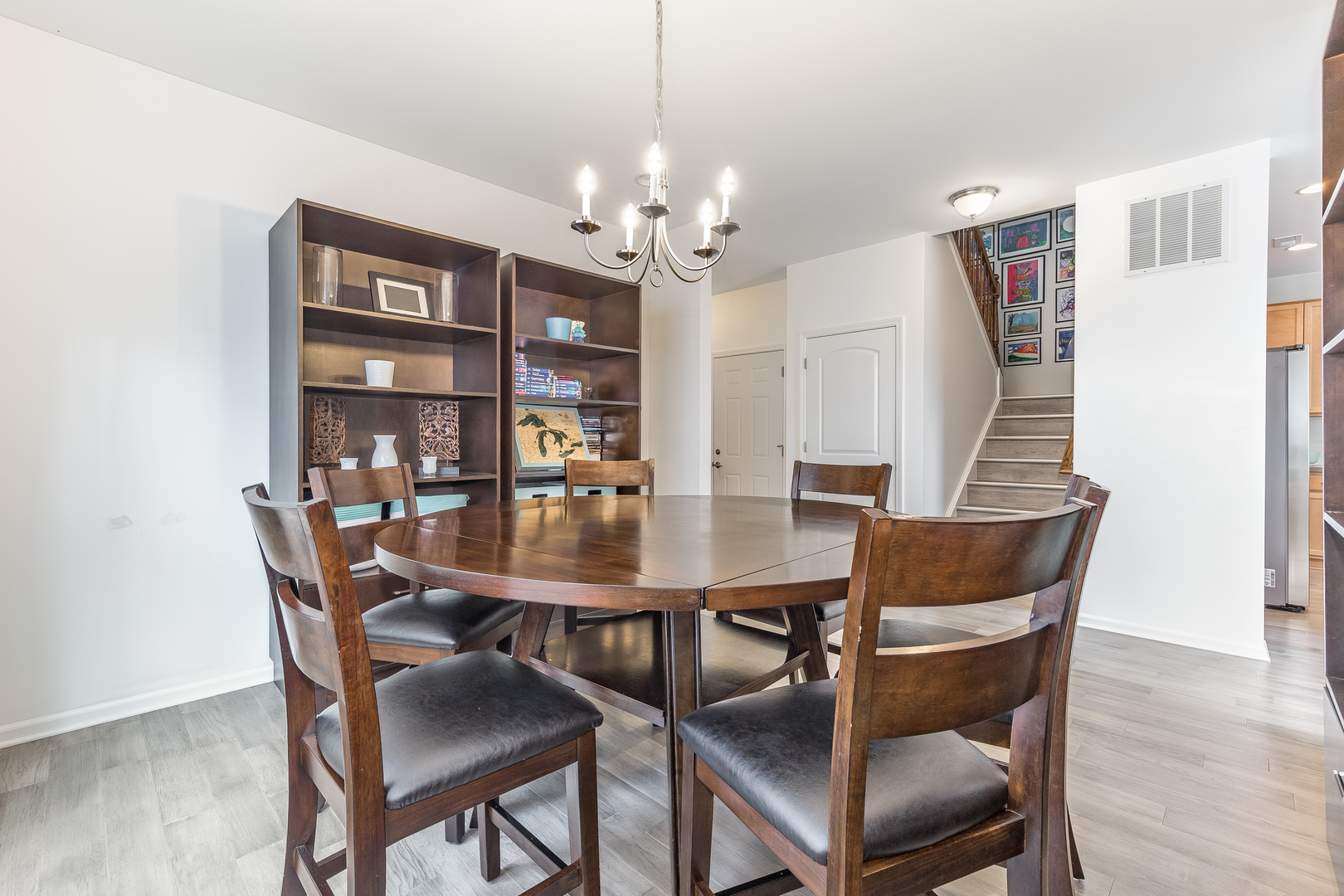 5831 Oak Ridge Way Lisle, IL 60532 - Photo 12 of 34