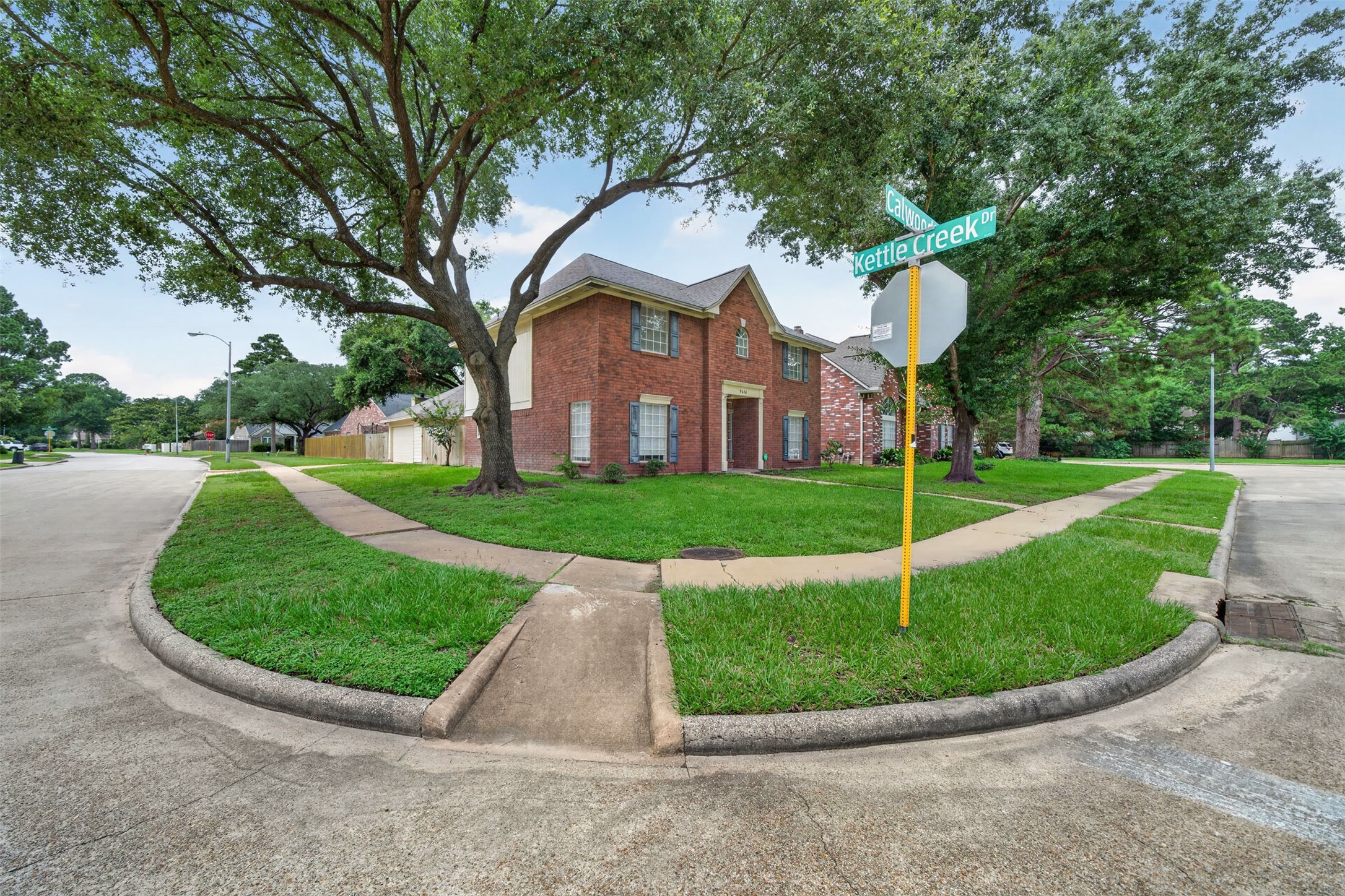 9414 Calwood Circle Spring, TX 77379 - Photo 5 of 49 Corner lot view