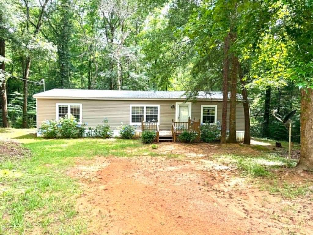632 Lakeview Drive Abbeville, AL 36310 - Photo 1 of 19