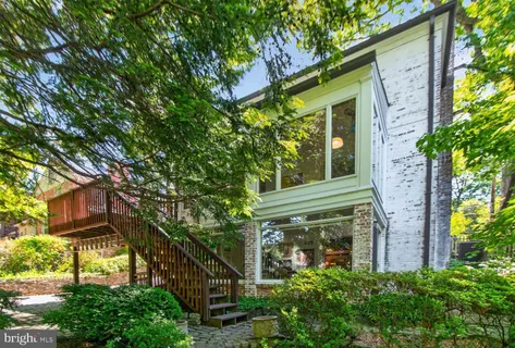 $1,199,000 | 6650 32nd Place Northwest, Washington, DC 20015