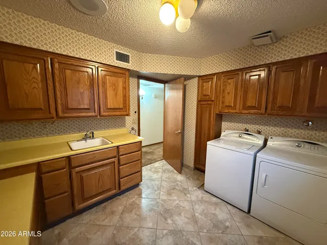 $2,850 | 1753 East Gable Avenue, Mesa, AZ 85204