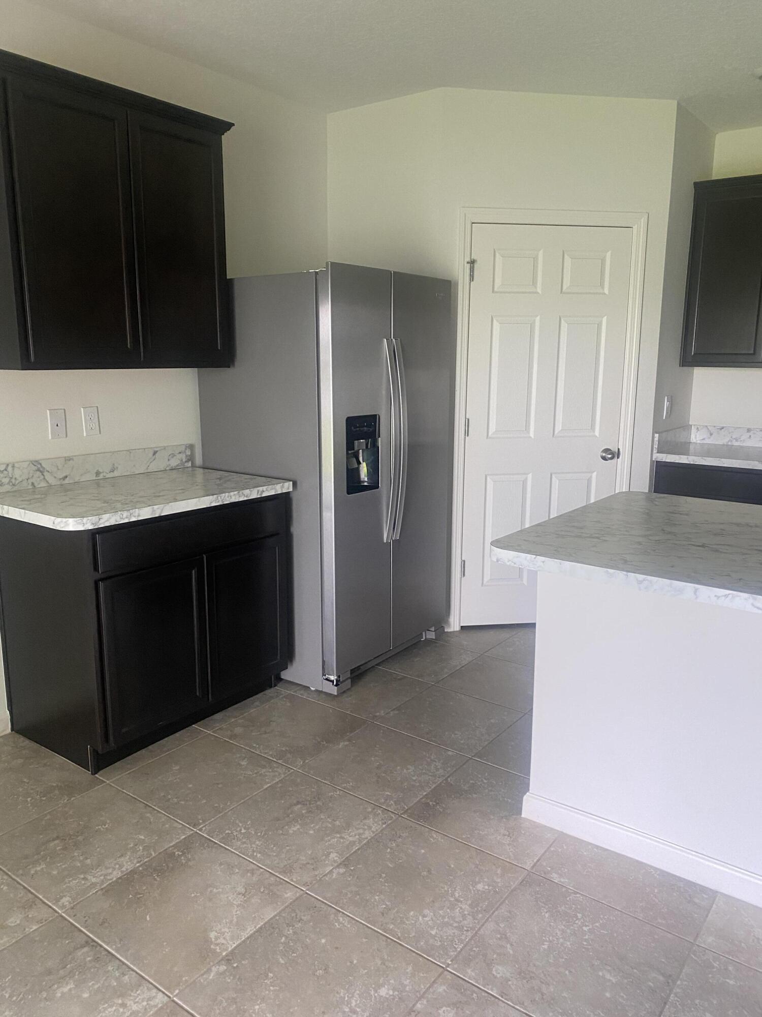 3309 Trinity Circle Fort Pierce, FL 34945 - Photo 7 of 12 2023-06-13 13.53.30