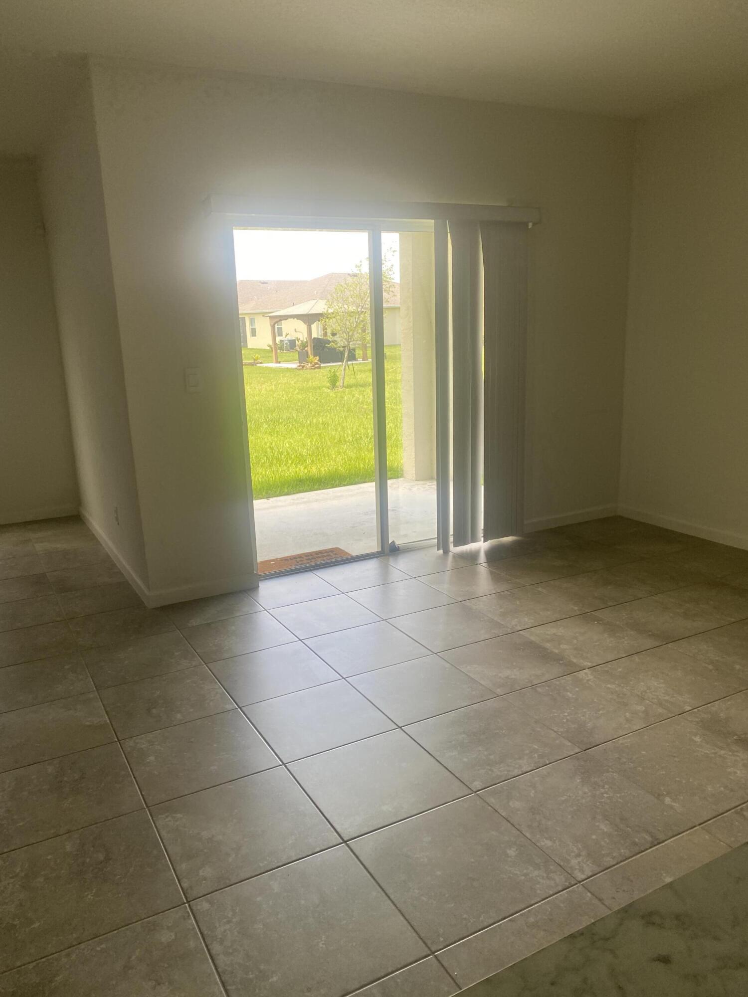 3309 Trinity Circle Fort Pierce, FL 34945 - Photo 9 of 12 2023-06-13 13.53.52