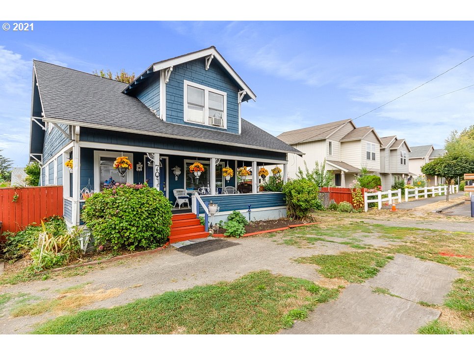 701 Southeast Hogan Road Gresham, OR 97080 - Photo 2 of 30 Gallery Image 2
