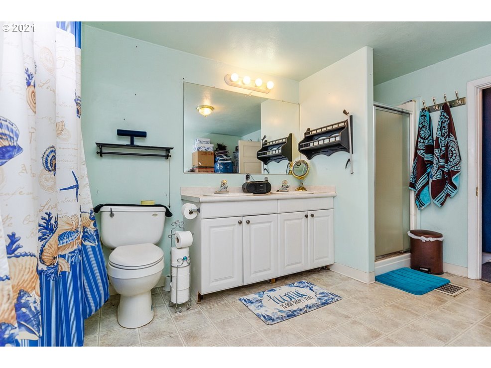 701 Southeast Hogan Road Gresham, OR 97080 - Photo 17 of 30 Gallery Image 17