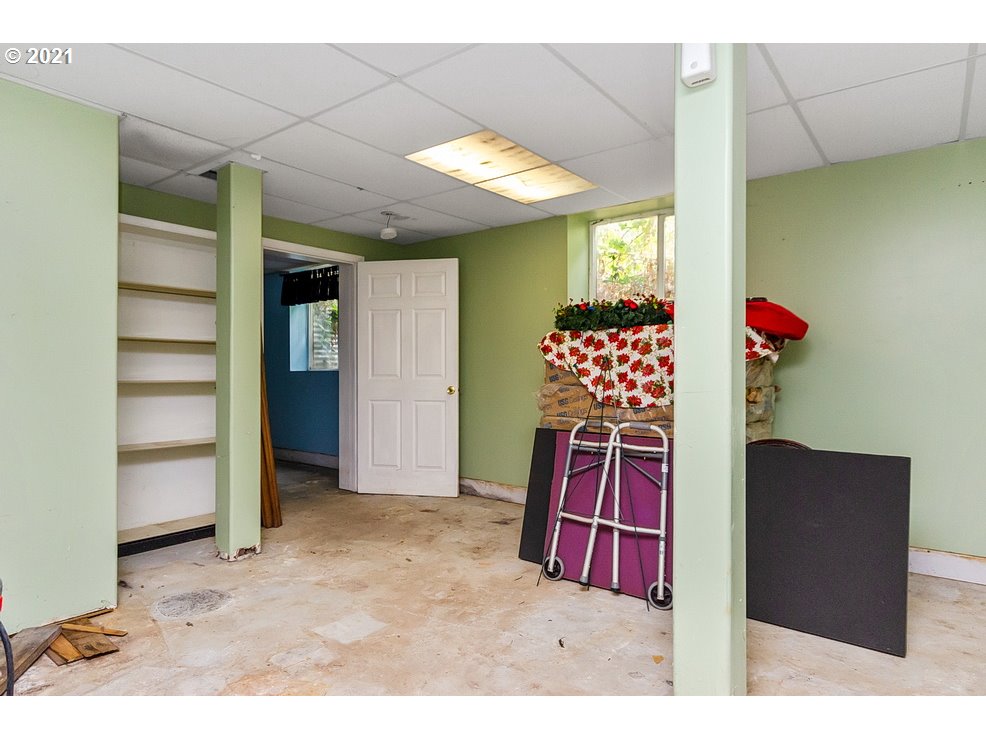701 Southeast Hogan Road Gresham, OR 97080 - Photo 21 of 30 Gallery Image 21