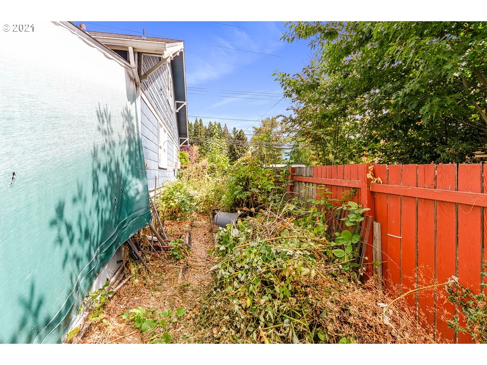 701 Southeast Hogan Road Gresham, OR 97080 - Photo 27 of 30 Gallery Image 27