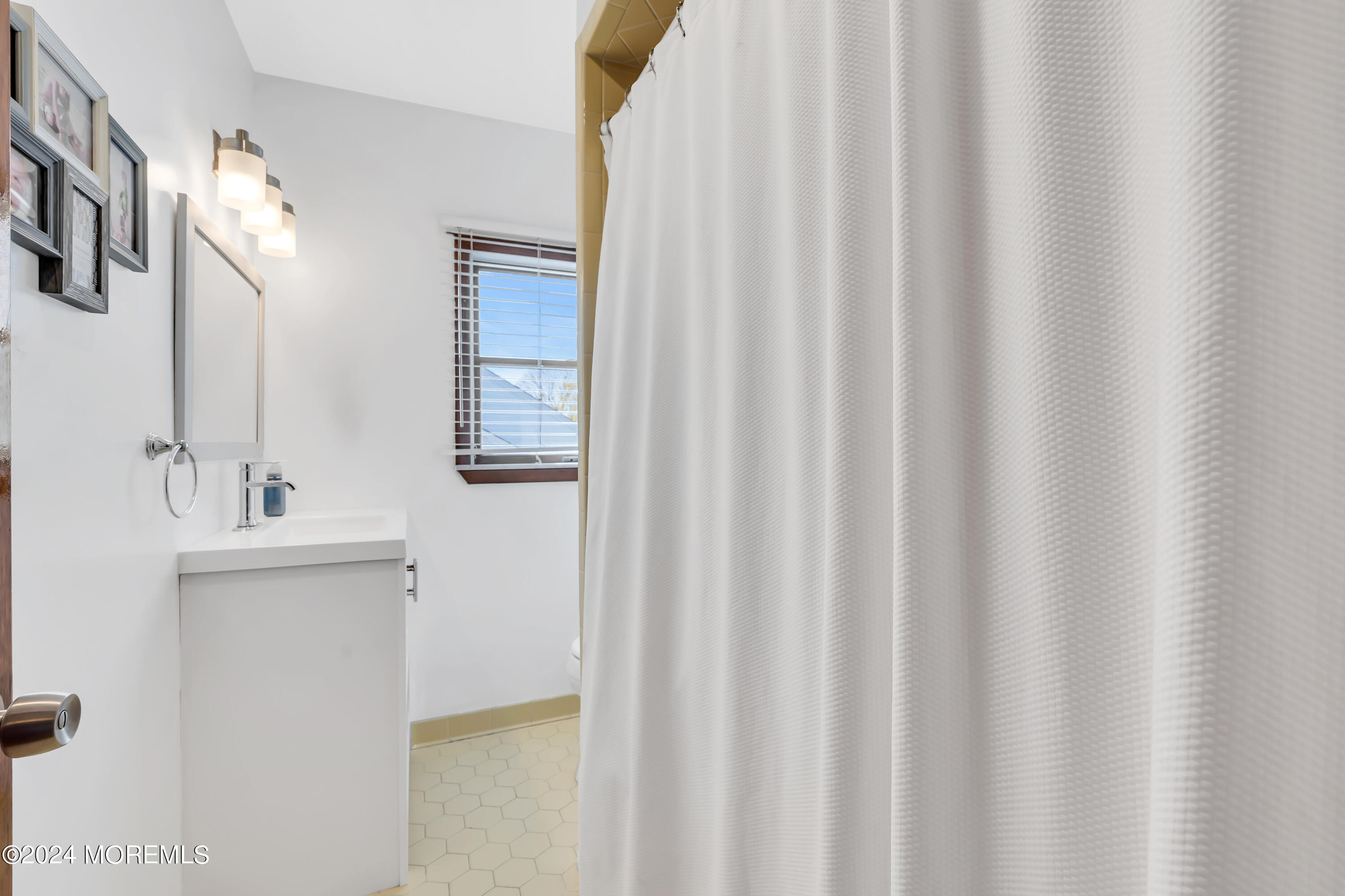 20 Branch Road Oakhurst, NJ 07755 - Photo 28 of 38 Upstairs Hall Bathroom