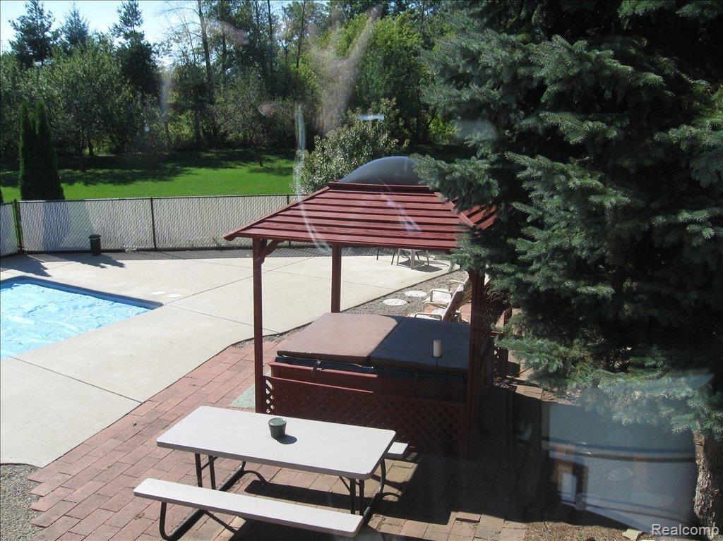 9109 South Nichols Road Gaines, MI 48436 - Photo 7 of 9 gazebo