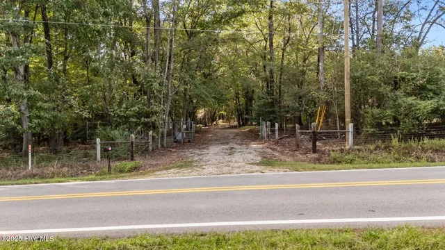 $775,000 | 8782 Red Oak Road, Whitakers, NC 27891