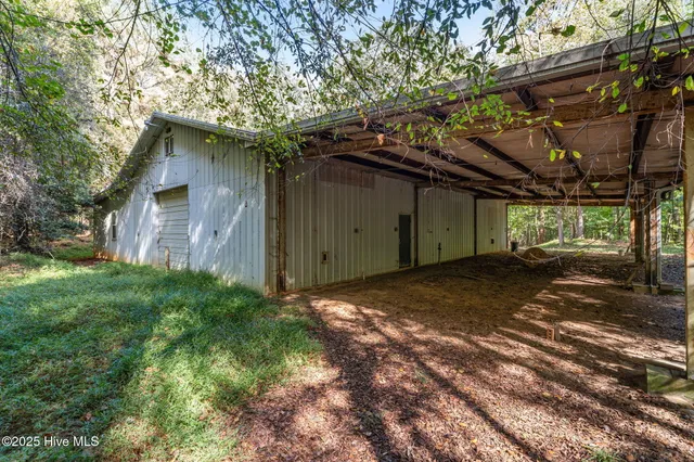 $775,000 | 8782 Red Oak Road, Whitakers, NC 27891