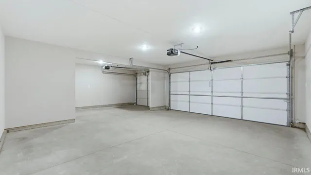 $289,900 | 2880 Greenacre Court, Warsaw, IN 46582