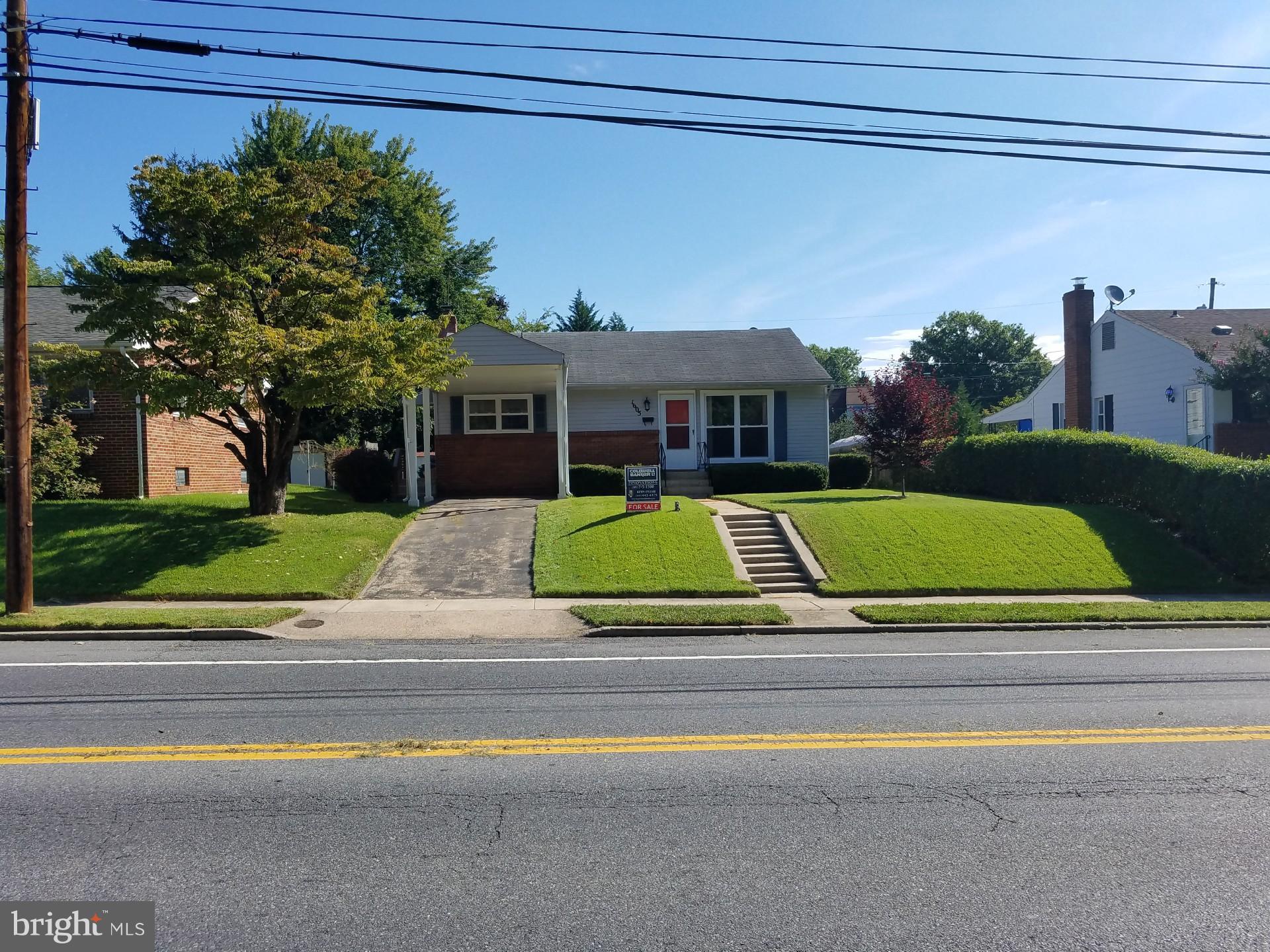 1605 West 7th Street Frederick, MD 21702 - Photo 3 of 19 a view of swimming pool with a small yard