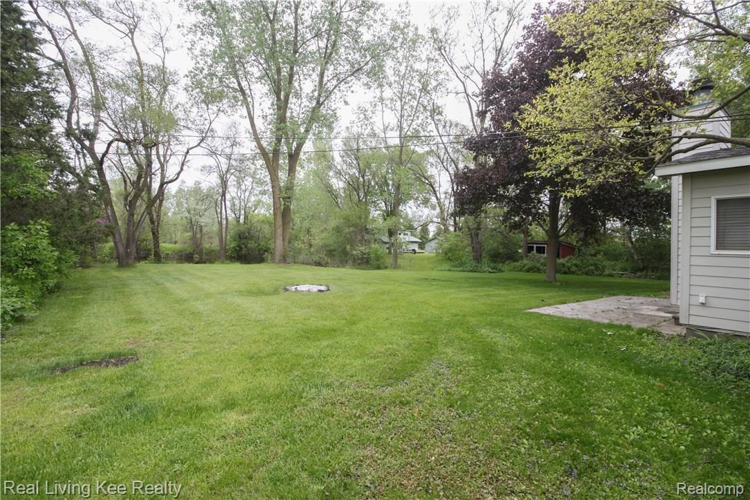 1535 East Hamlin Road Rochester, MI 48307 - Photo 24 of 27 HBKFLZ_still_bkyd-.jpg