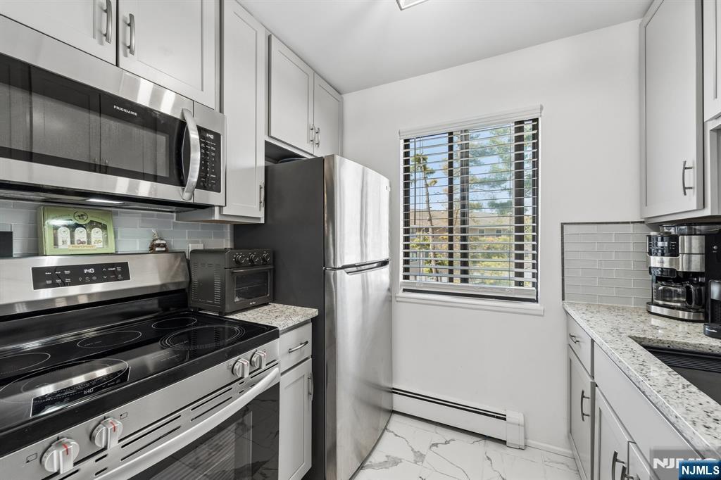 747 Riverside Avenue, Unit C8 Lyndhurst, NJ 07071 - Photo 14 of 24