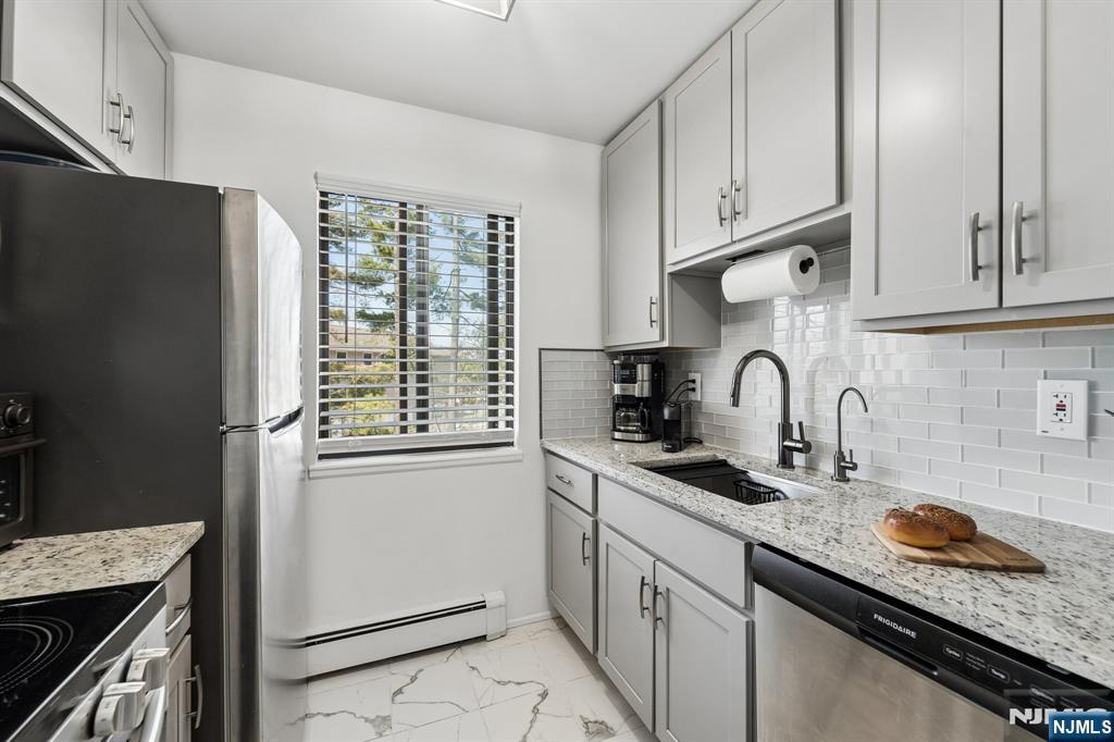 747 Riverside Avenue, Unit C8 Lyndhurst, NJ 07071 - Photo 15 of 24