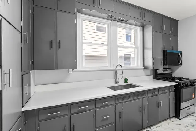 $174,900 | 2317 North Clinton Street, Fort Wayne, IN 46805