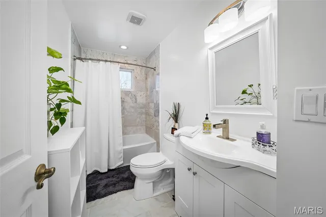 $264,900 | 1975 Ridgeway Drive, Arnold, MO 63010