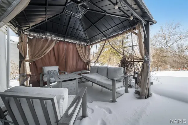 $264,900 | 1975 Ridgeway Drive, Arnold, MO 63010