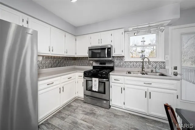 $264,900 | 1975 Ridgeway Drive, Arnold, MO 63010