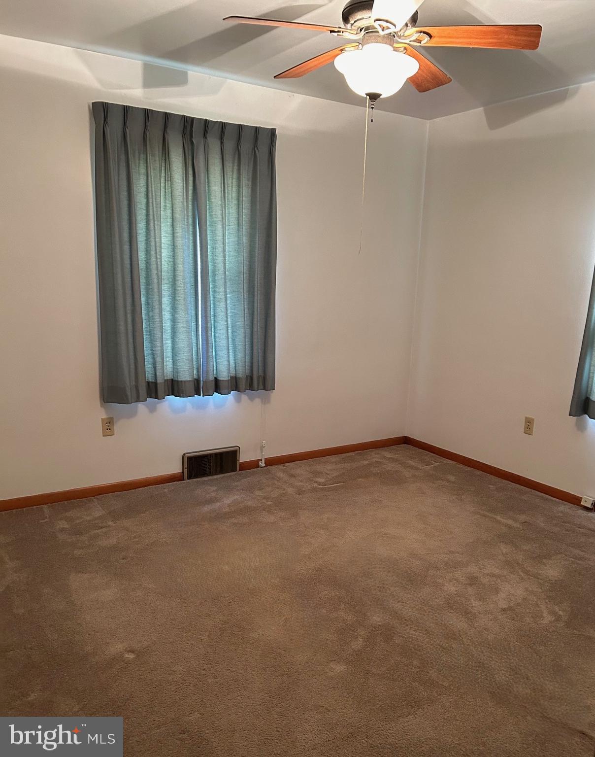 220 Avon Road Hagerstown, MD 21740 - Photo 13 of 35