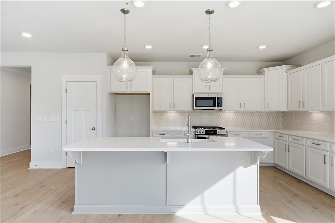 229 Summerall Lane Seneca, SC 29678 - Photo 4 of 40