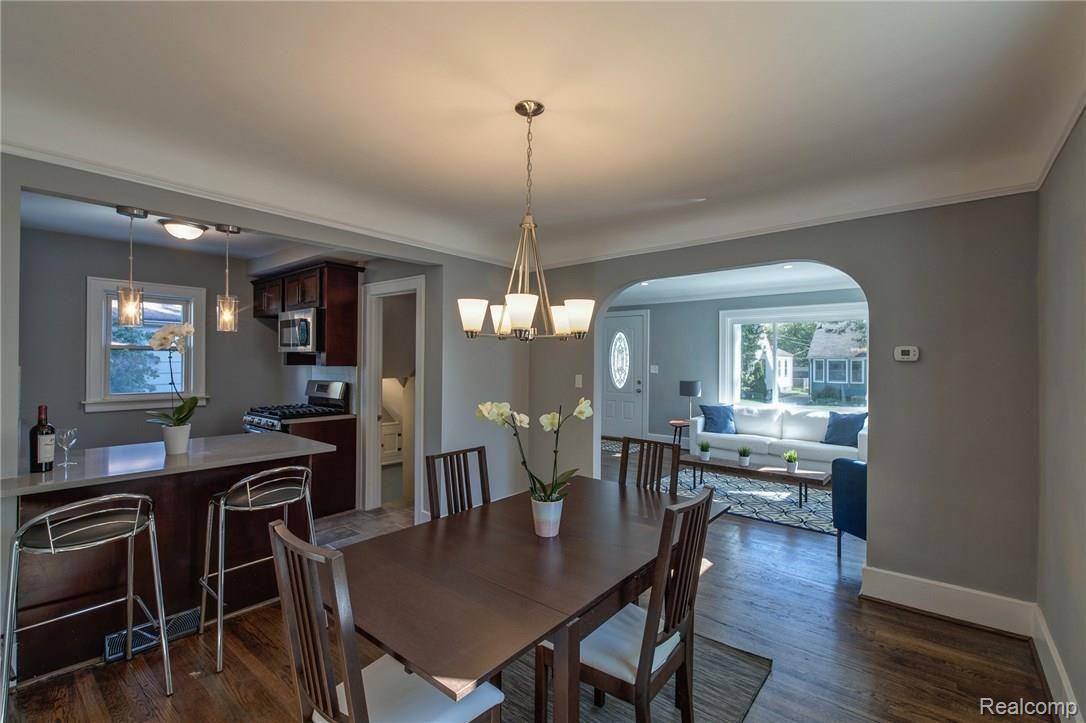 1849 Stanford Road Berkley, MI 48072 - Photo 8 of 35 dining.jpg