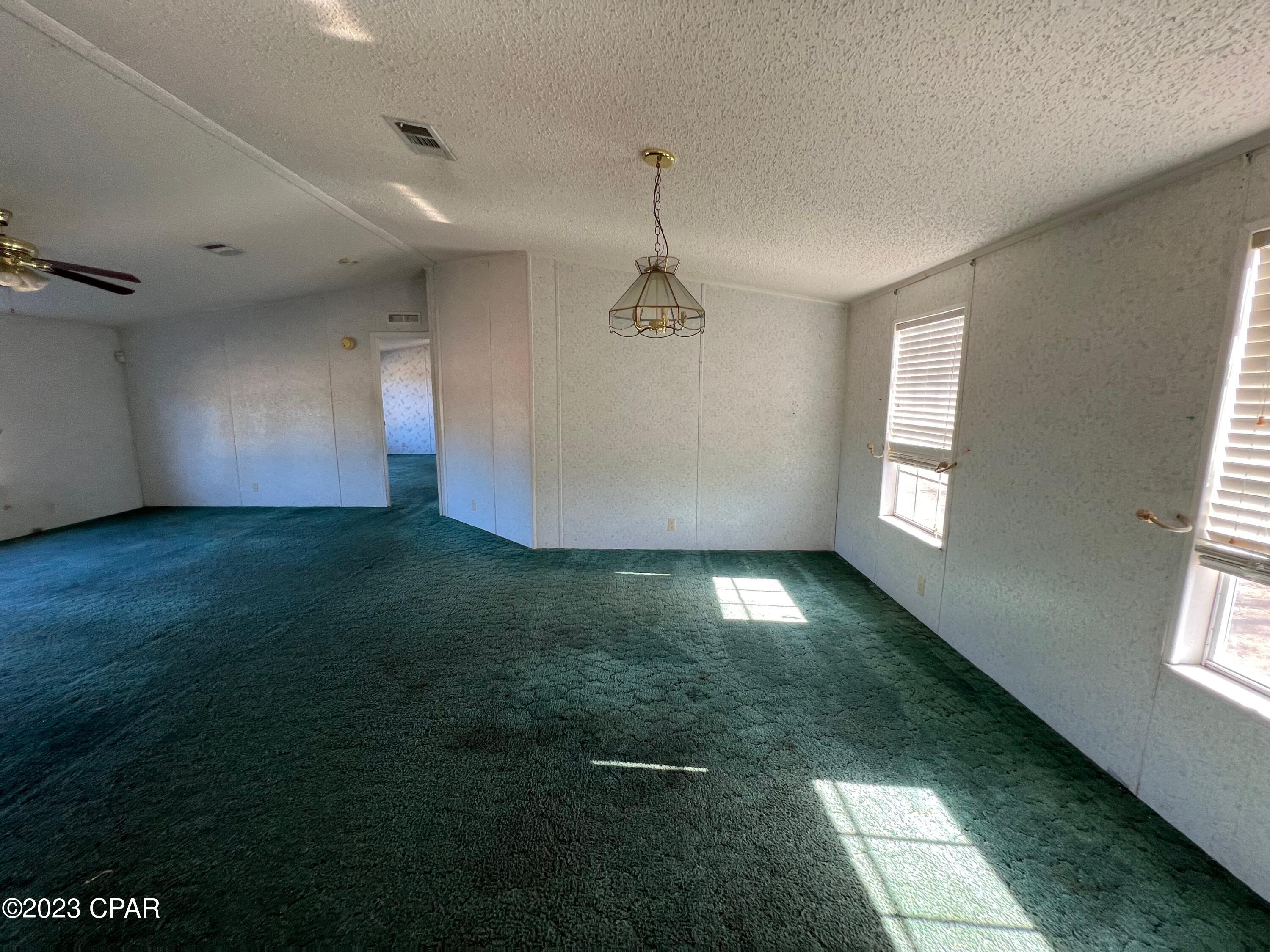7623 Shady Grove Road Grand Ridge, FL 32442 - Photo 5 of 21 Gallery Image 5