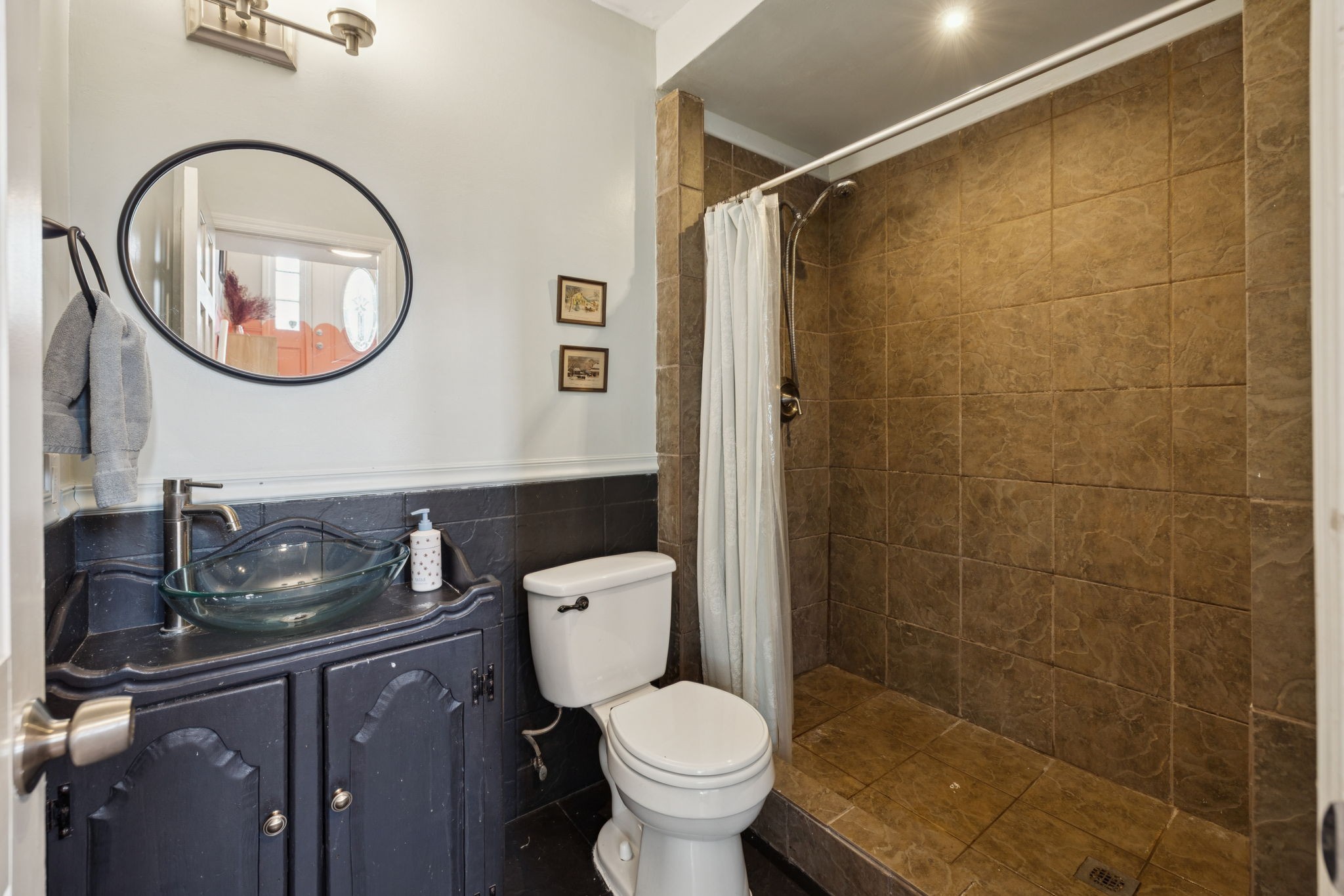 2311 Raspberry Lane Lebanon, TN 37087 - Photo 25 of 49 a bathroom with a toilet sink and tub