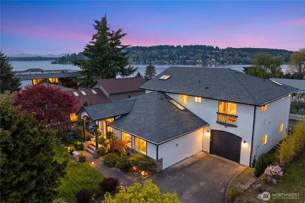 $2,499,950 | 814 North 32nd Street, Renton, WA 98056