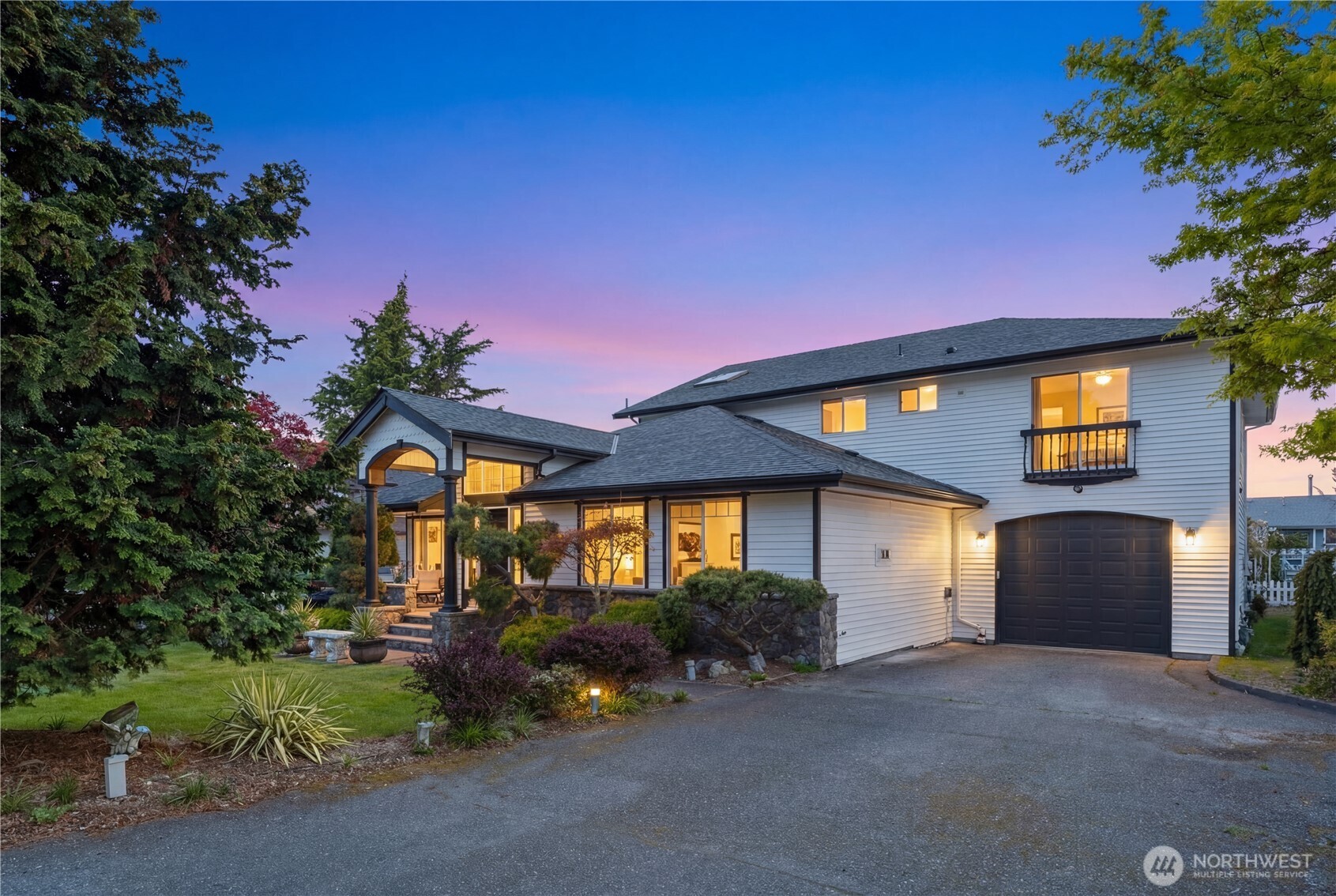 814 North 32nd Street Renton, WA 98056 - Photo 2 of 40