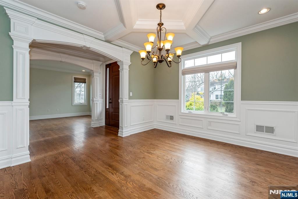 15 Woodland Road Cresskill, NJ 07626 - Photo 6 of 34