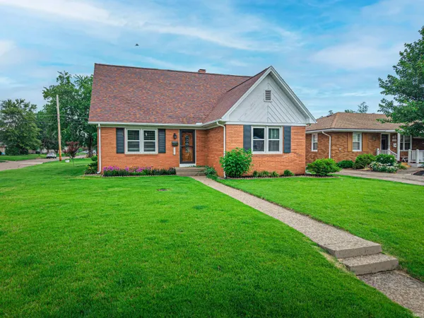 $229,900 | 2700 Vogel Road, Evansville, IN 47711