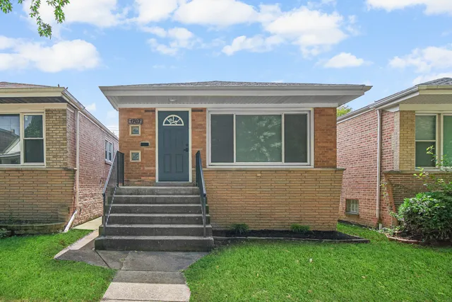 $299,500 | 1707 East 93rd Street, Chicago, IL 60617