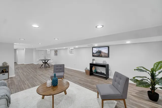 $299,500 | 1707 East 93rd Street, Chicago, IL 60617