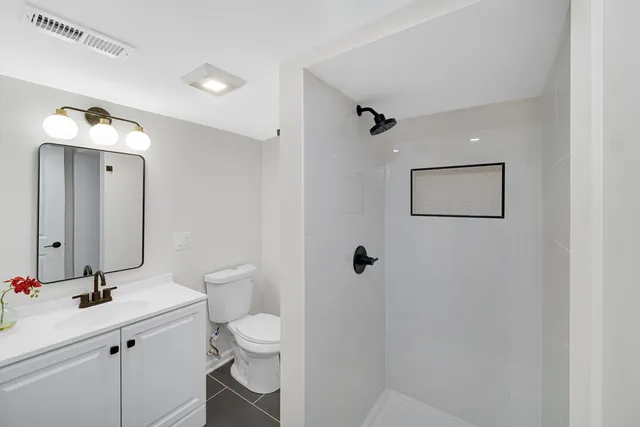 $299,500 | 1707 East 93rd Street, Chicago, IL 60617