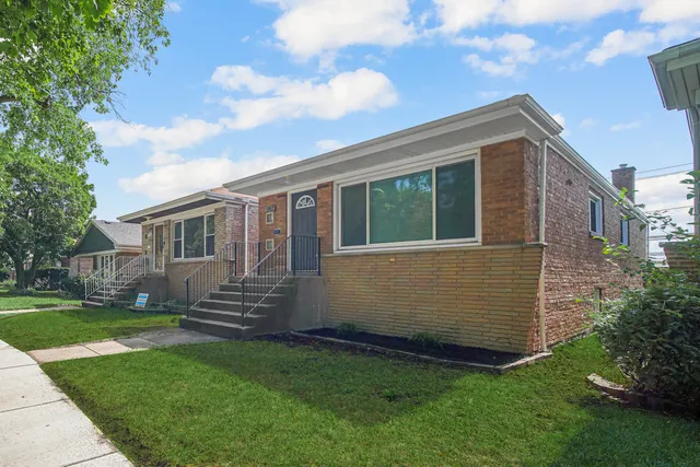 $299,500 | 1707 East 93rd Street, Chicago, IL 60617
