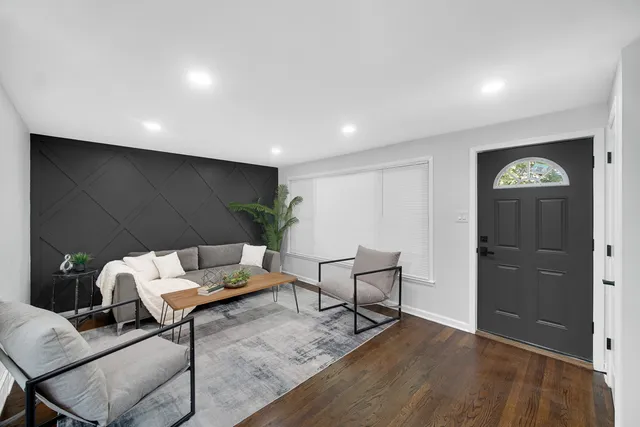 $299,500 | 1707 East 93rd Street, Chicago, IL 60617