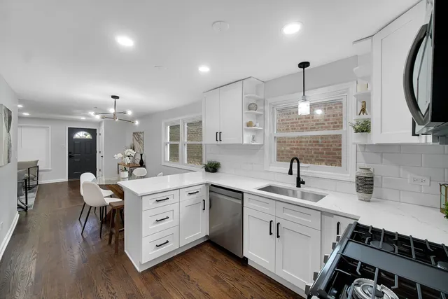 $299,500 | 1707 East 93rd Street, Chicago, IL 60617