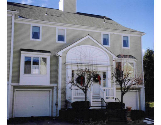 21 Abington Road, Unit 21 2 Danvers, MA 01923 - Photo 1 of 1 Gallery Image 1