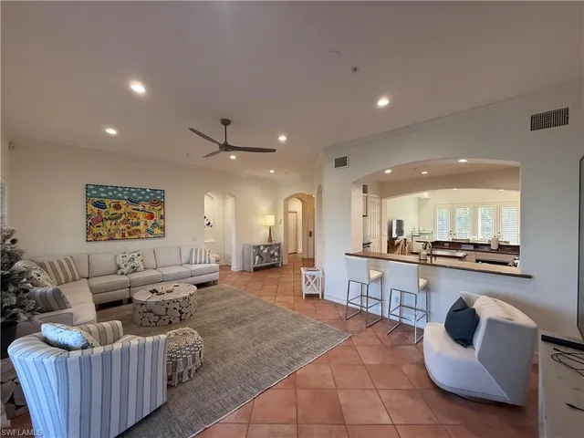 $20,000 | 2659 Bolero Drive, Unit 3, Naples, FL 34109