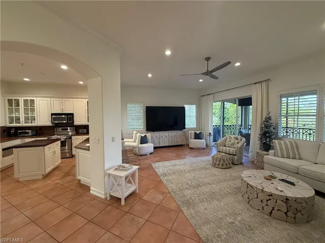 $20,000 | 2659 Bolero Drive, Unit 3, Naples, FL 34109
