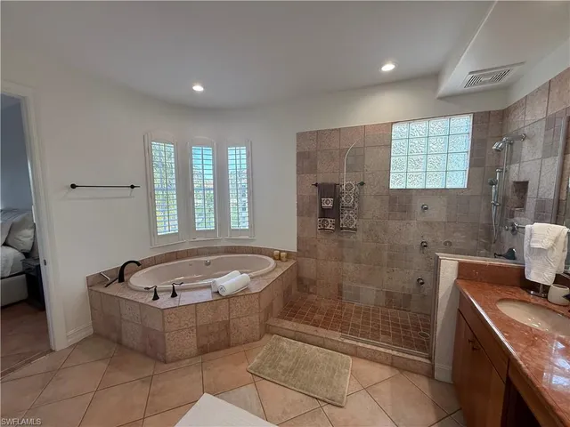 $20,000 | 2659 Bolero Drive, Unit 3, Naples, FL 34109