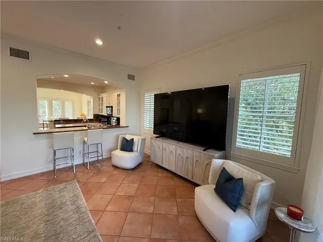 $20,000 | 2659 Bolero Drive, Unit 3, Naples, FL 34109