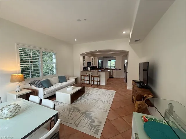 $20,000 | 2659 Bolero Drive, Unit 3, Naples, FL 34109