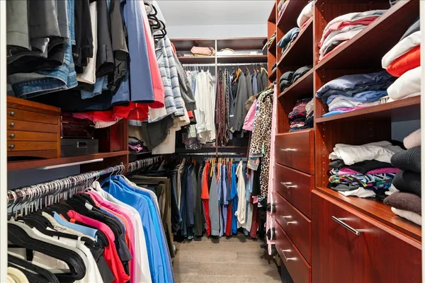 $1,299,500 | 3946 North Hoyne Avenue, Unit 1S, Chicago, IL 60618