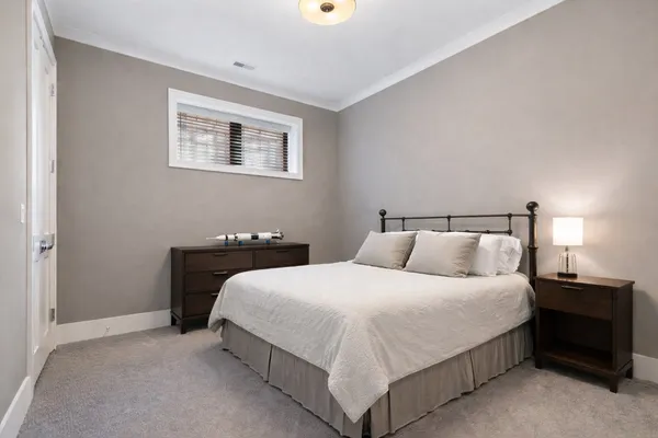 $1,299,500 | 3946 North Hoyne Avenue, Unit 1S, Chicago, IL 60618