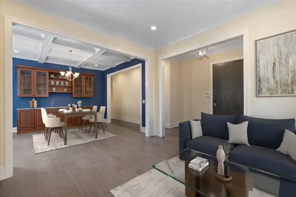 $1,299,500 | 3946 North Hoyne Avenue, Unit 1S, Chicago, IL 60618