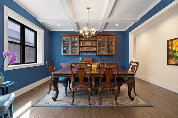 $1,299,500 | 3946 North Hoyne Avenue, Unit 1S, Chicago, IL 60618